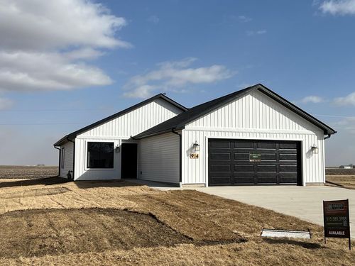 914 Sunrise Dr, Gowrie, IA, 50543-7486 | Card Image