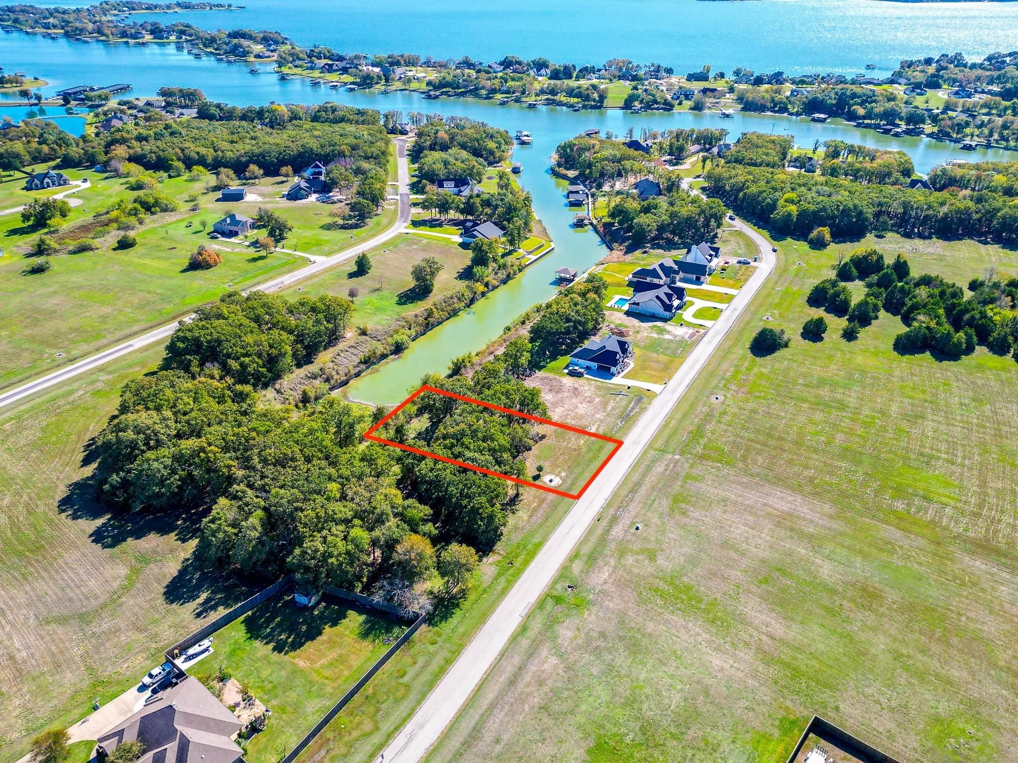 Land in Corsicana