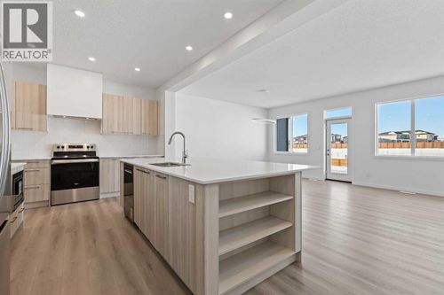 421 Corner Glen Way Ne, Calgary, AB, T3N2P1 | Card Image