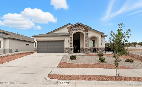13729 Flora Vista Ave, Horizon City, TX, 79928-6073 | Card Image