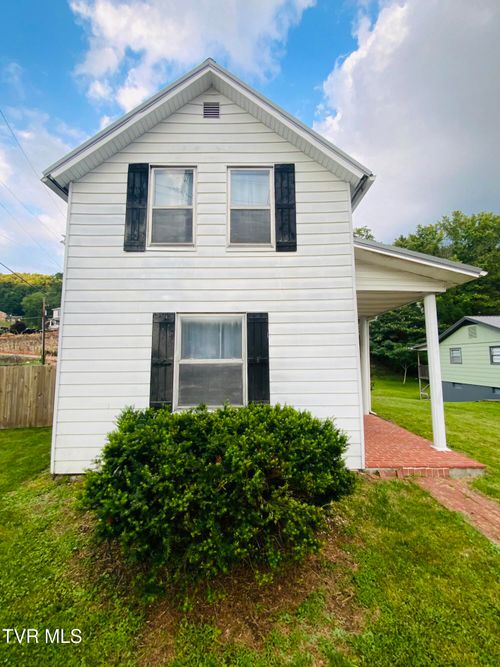 232 Chestnut St Nw, Norton, VA, 24273-2006 | Card Image
