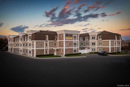 e212-190 Fulton Street, Oyster Bay, NY, 11735 | Card Image