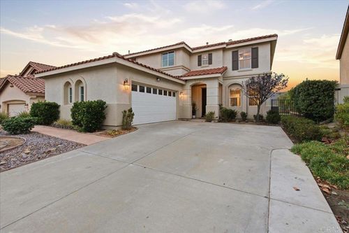 812 Avenida Abeja, San Marcos, CA, 92069-7398 | Card Image