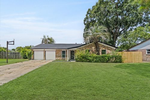 10606 Raydell Dr, Houston, TX, 77031-1808 | Card Image