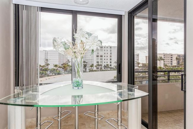 APT-403 - 3589 S Ocean Blvd, Condo with 2 bedrooms, 2 bathrooms and null parking in Palm Beach FL | Image 9