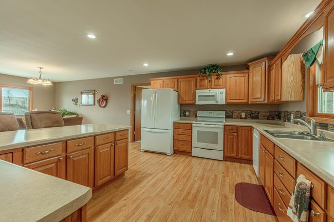 5995 Section Line Road, House other with 5 bedrooms, 3 bathrooms and null parking in RIDGEWAY WI | Image 7