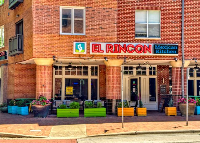 Walking distance to dining and shopping. | Image 28
