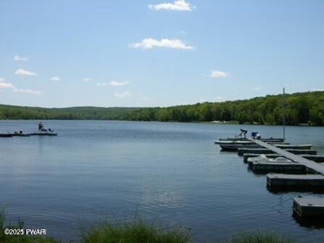 10 Boat Docks McConnell Lake | Image 100