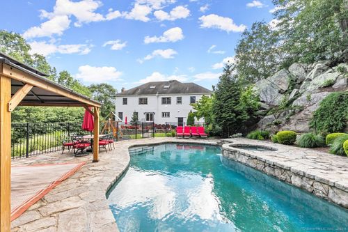 14 Magellan Ln, Easton, CT, 06612-1077 | Card Image