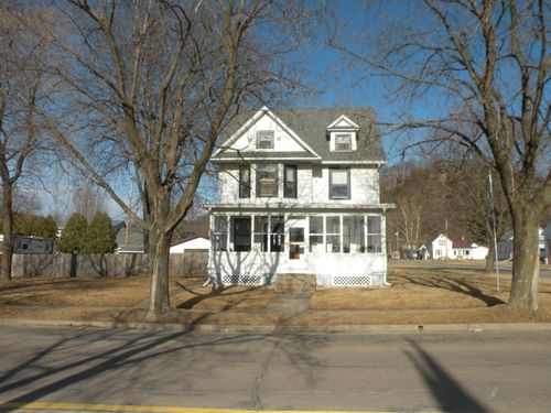 301 W Amelia St, CASSVILLE, WI, 53806-9704 | Card Image