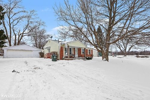 3272 Grafton Street, Lake Orion Village, MI, 48359 | Card Image