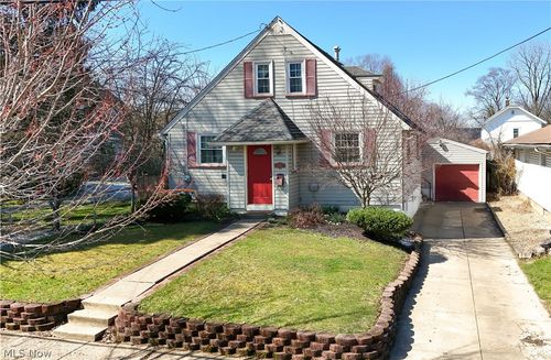 2452 Clara St, Cuyahoga Falls, OH, 44221-3428 | Card Image