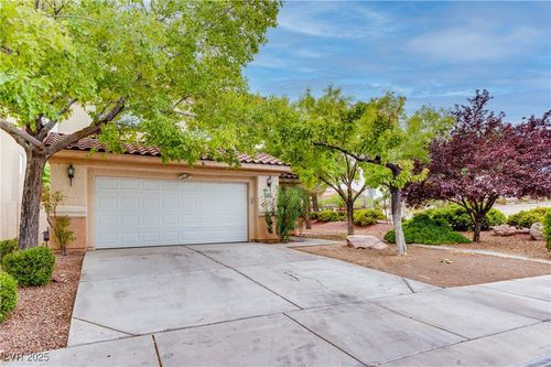 10021 Peseo Cresta Ave, Las Vegas, NV, 89117-7526 | Card Image