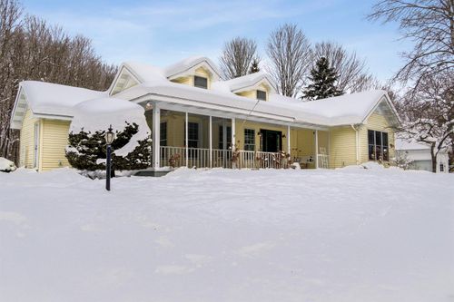 7841 Darmon Pl, Central Lake, MI, 49622-9421 | Card Image