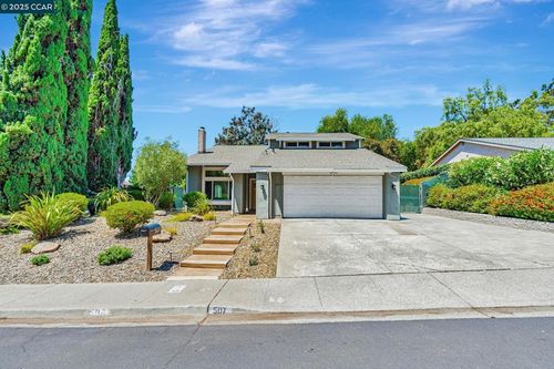 507 Hastings Dr, Benicia, CA, 94510-1325 | Card Image