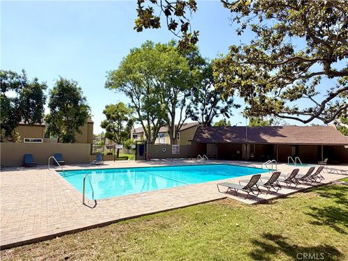 672 Greendale Ln, Pomona, CA, 91767-1202 | Card Image