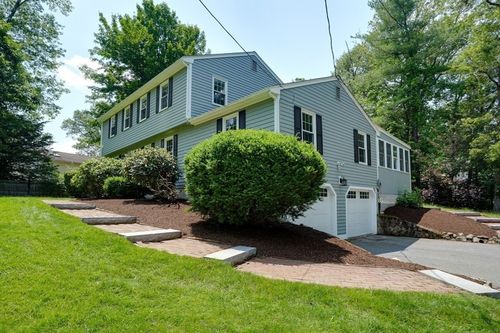 216 Davis St, Northborough, MA, 01532-2206 | Card Image