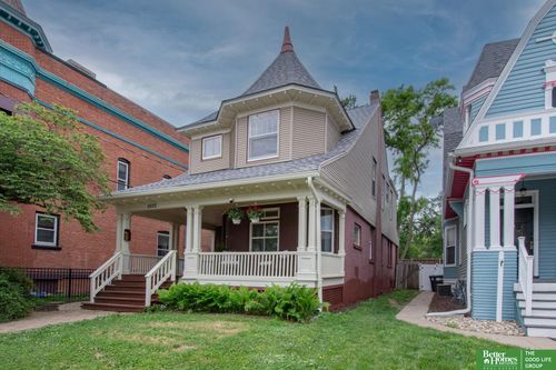 3015 Pacific St, Omaha, NE, 68105-2111 | Card Image