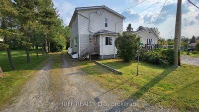 37 2 Nd Ave, House other with 3 bedrooms, 2 bathrooms and 3 parking in Larder Lake ON | Image 2