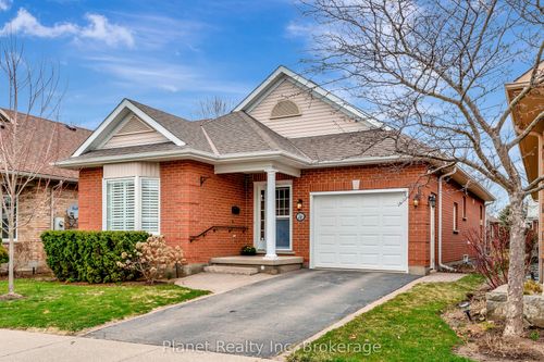 16 Winterberry Lane, Guelph, ON, N1G4X7 | Card Image