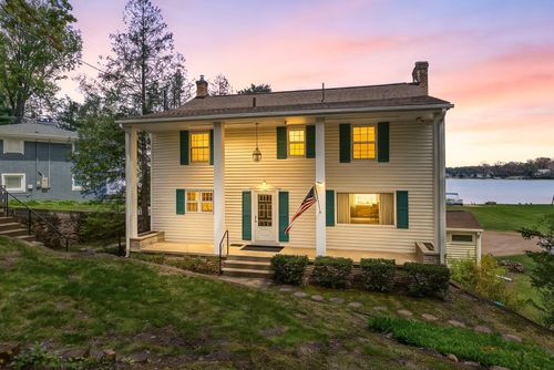 434 Crooked Lake Drive W, Kalamazoo, MI, 49009 | Card Image