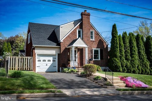 251 Lawnton Rd, WILLOW GROVE, PA, 19090-2311 | Card Image