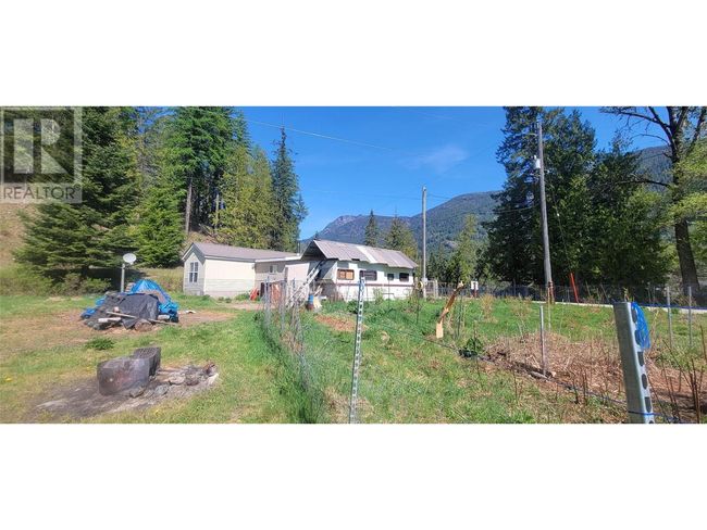 2467 Slocan Valley East Rd, Home with 0 bedrooms, 0 bathrooms and 5 parking in Slocan Park BC | Image 19