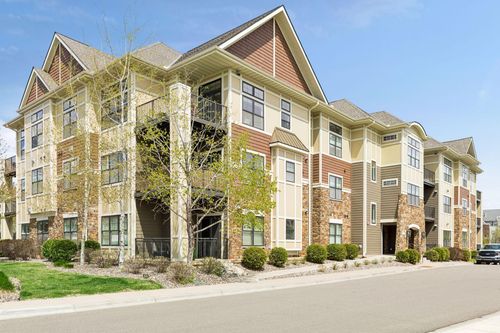 223-15420 Oakcroft Pl, Wayzata, MN, 55391-2182 | Card Image