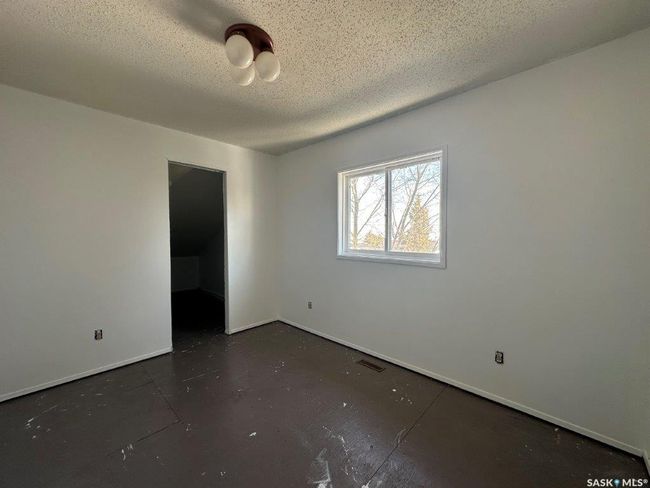 502 Busteed St, House other with 6 bedrooms, 4 bathrooms and 6 parking in Kerrobert SK | Image 30