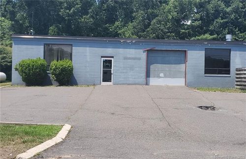 left-side-19 Sandscreen Road, Avon, CT, 06001 | Card Image