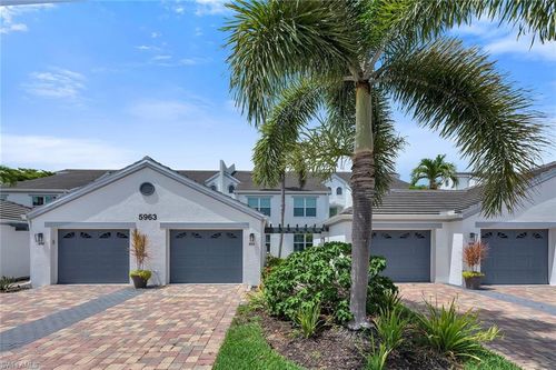 unit-203-5963 Sand Wedge Ln, NAPLES, FL, 34110-3374 | Card Image