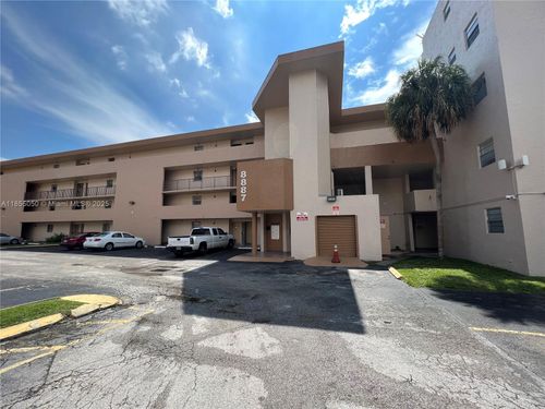 apt-302-8887 Fontainebleau Blvd, Miami, FL, 33172-4446 | Card Image