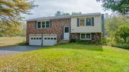 124 Hayes Road, Saratoga, NY, 12871 | Card Image