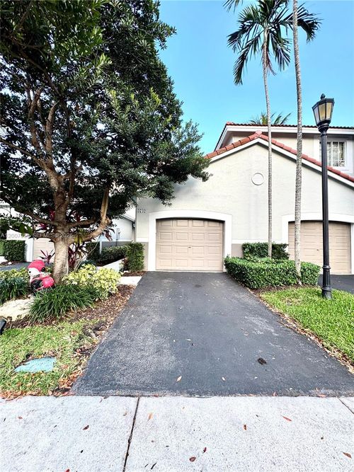 3742-3742 San Simeon Cir, Weston, FL, 33331-5050 | Card Image