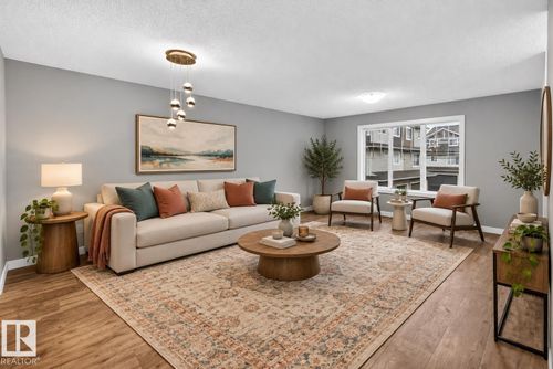 21-17832 78 St Nw, Edmonton, AB, T5Z0P7 | Card Image