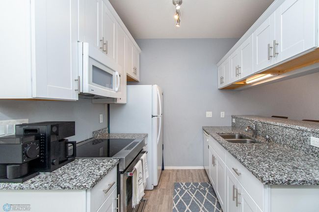 Kitchen | Image 18