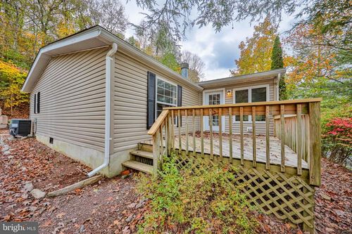 1243 Blue Mountain Cir, Saylorsburg, PA, 18353-7743 | Card Image