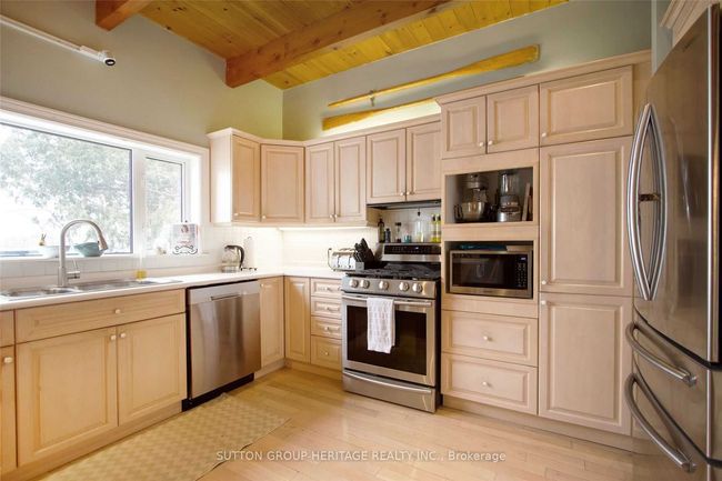 28 Goodman Rd, House other with 5 bedrooms, 5 bathrooms and 3 parking in Fenelon Falls ON | Image 12