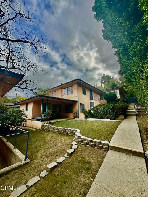 2618 Griffith Park Blvd, Los Angeles, CA, 90039-2562 | Card Image