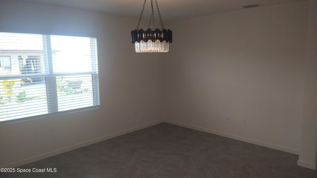 Living Room | Image 16