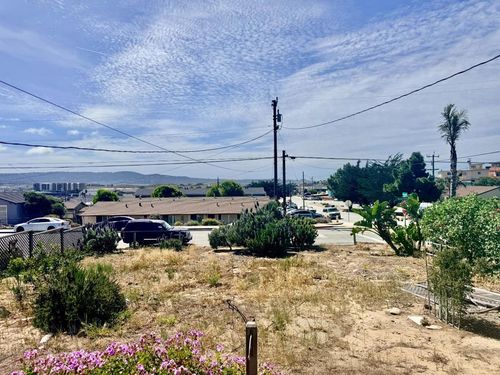 1300 Ord Grove Ave, Seaside, CA, 93955-3213 | Card Image