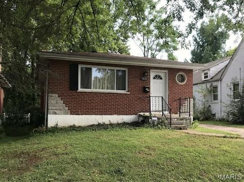 7020 Corbitt Ave, University City, MO, 63130-2447 | Card Image