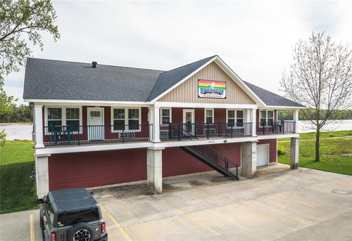 1435 W Main St, Grafton, IL, 62037-1107 | Card Image