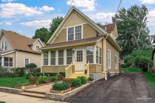424 Rosewood Ave, Aurora, IL, 60505-4620 | Card Image