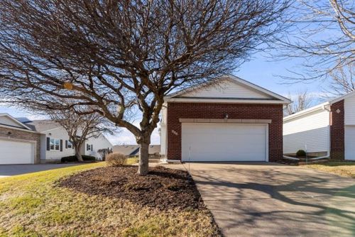 0-802 Falcon Dr, LeClaire, IA, 52753-9578 | Card Image