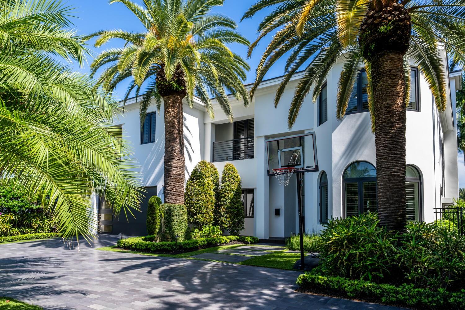 11th St, Fort Lauderdale, FL 33316