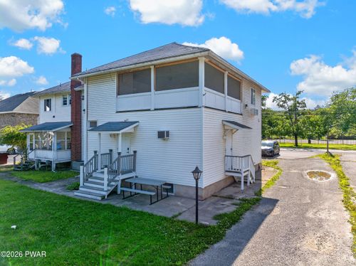 2b-978 Main St, Newfoundland, PA, 18445-5213 | Card Image