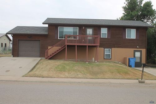 504 Summit St, Belle Fourche, SD, 57717-2240 | Card Image