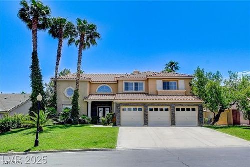 8113 Gothic Ave, Las Vegas, NV, 89117-1349 | Card Image
