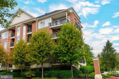 576 Carson Ter, HUNTINGDON VALLEY, PA, 19006-4721 | Card Image